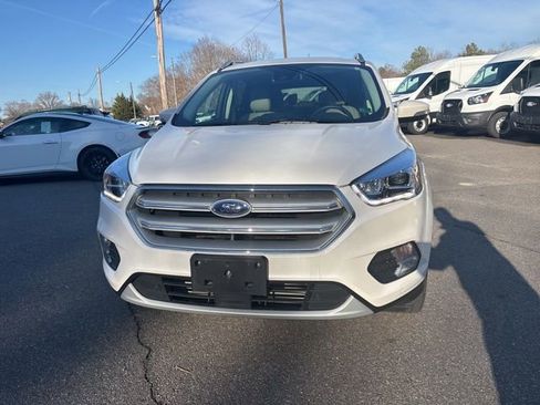 Used 2019 Ford Escape Titanium image 7