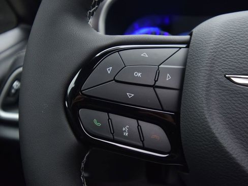 New 2026 Chrysler Pacifica Select w/ S Appearance Package image 38