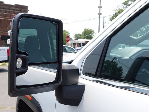 Used 2024 GMC Sierra 2500 SLE w/ SLE Value Package AWD/4WD image 13
