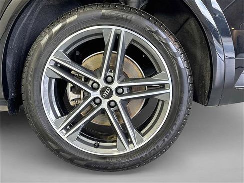 Used 2023 Audi Q5 e Premium w/ Convenience Package AWD/4WD image 30