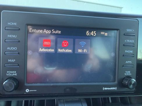 Used 2020 Toyota RAV4 LE AWD/4WD image 11