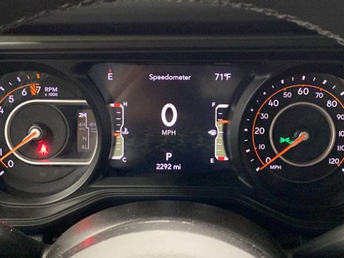 Certified 2025 Jeep Gladiator Mojave AWD/4WD image 16