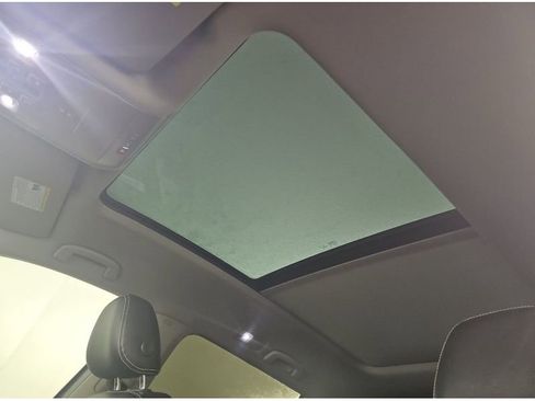 Used 2021 Volkswagen Atlas SE w/ Panoramic Sunroof Package image 13