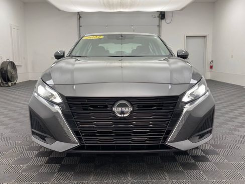 Used 2023 Nissan Altima 2.5 SV FWD image 11