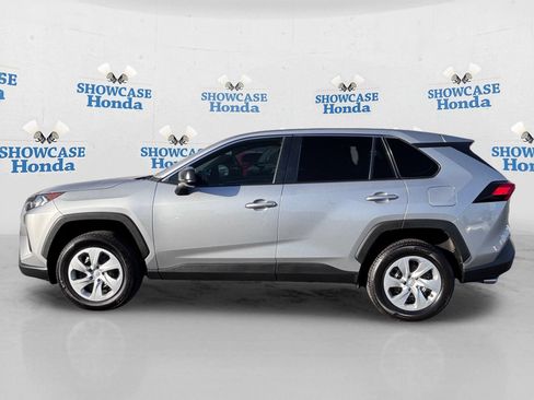 Used 2022 Toyota RAV4 LE FWD image 4