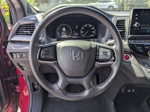 Used 2025 Honda Odyssey Sport-L image 18