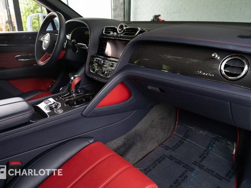 Used 2023 Bentley Bentayga Extended Wheelbase image 34