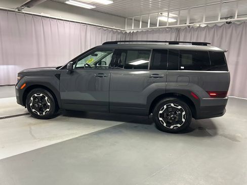 Used 2025 Hyundai Santa Fe SEL image 4