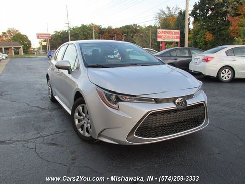 Used 2021 Toyota Corolla LE image 8