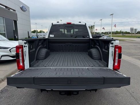 New 2026 Ford F250 Lariat w/ Black Appearance Package AWD/4WD image 39