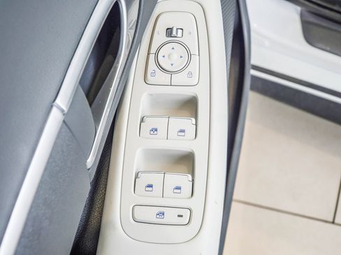 Used 2025 Hyundai Sonata SE FWD image 34