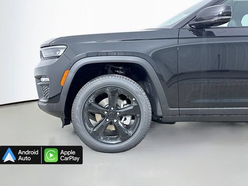 Used 2025 Jeep Grand Cherokee Limited w/ Black Appearance Package AWD/4WD image 32