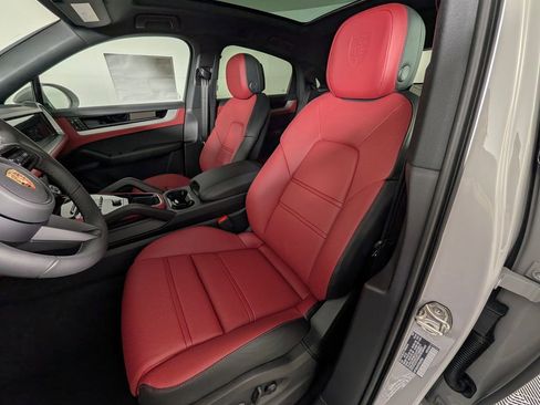 New 2026 Porsche Cayenne Coupe AWD/4WD image 5