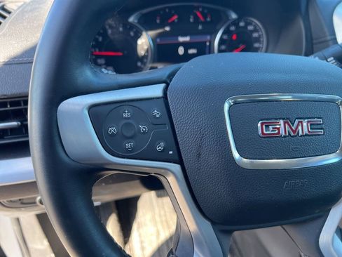 Used 2024 GMC Terrain SLT image 15