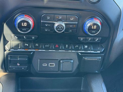 Used 2019 GMC Sierra 1500 SLT image 24