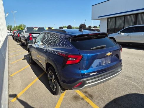 Used 2024 Chevrolet Trax LT FWD image 7