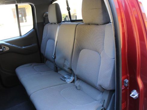 Used 2021 Nissan Frontier SV w/ SV Utility Package RWD image 14