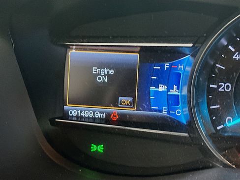 Used 2017 Ford Explorer XLT w/ Equipment Group 202A FWD image 19