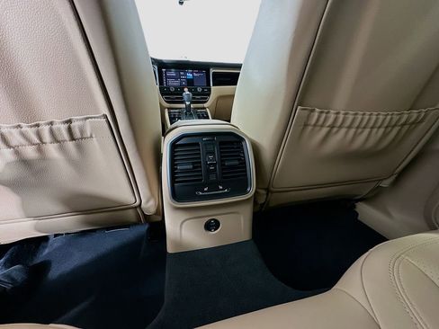 Certified 2026 Porsche Macan image 27