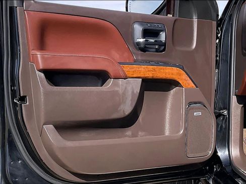 Used 2016 Chevrolet Silverado 1500 High Country w/ High Country Premium Package image 21