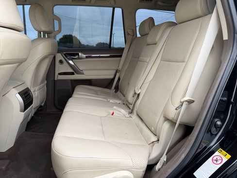 Used 2016 Lexus GX 460 Luxury AWD/4WD image 22