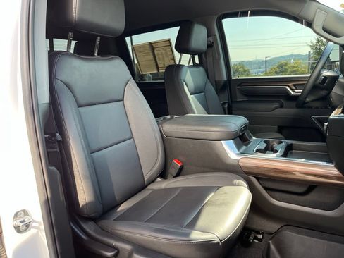 Used 2025 Chevrolet Silverado 3500 LT w/ Trail Boss Package AWD/4WD image 29