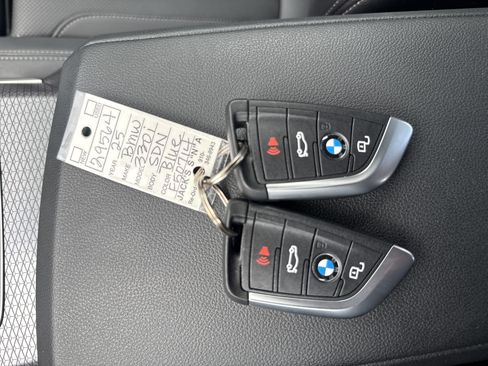 Used 2025 BMW 330i Sedan RWD image 21