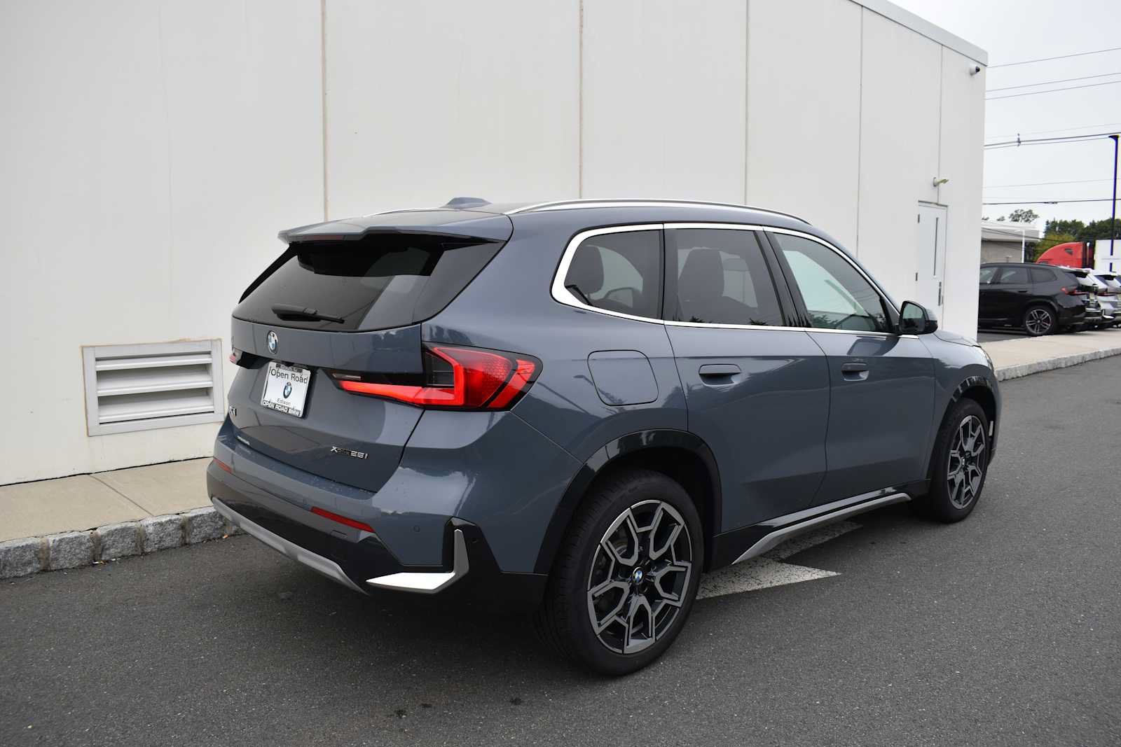 Used 2026 BMW X1 xDrive28i w/ Convenience Package AWD/4WD image 5