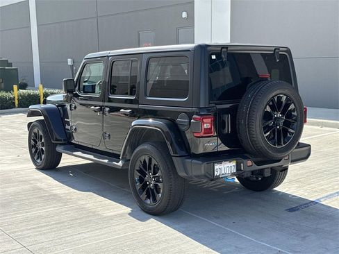 Used 2023 Jeep Wrangler Unlimited Sahara w/ Cold Weather Group image 5