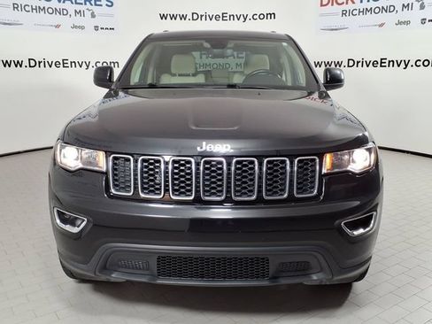 Used 2022 Jeep Grand Cherokee Laredo E AWD/4WD image 2