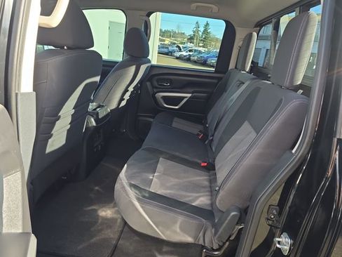 Used 2021 Nissan Titan SV w/ SV Convenience Package image 13