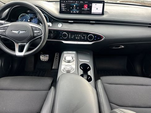 Used 2023 Genesis GV70 2.5T w/ Sport Prestige Package image 17