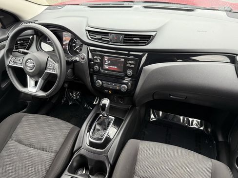 Used 2018 Nissan Rogue Sport SV image 23