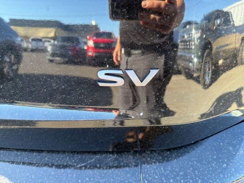 Used 2024 Nissan Rogue SV image 4