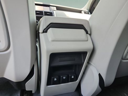 Used 2017 Land Rover Discovery Sport HSE AWD/4WD image 24