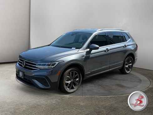 Used 2022 Volkswagen Tiguan SE AWD/4WD image 3