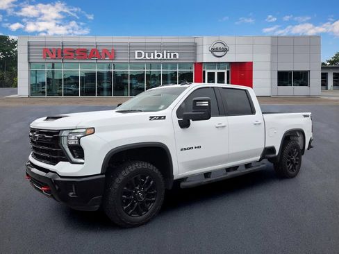 Certified 2025 Chevrolet Silverado 2500 LT w/ Trail Boss Package AWD/4WD image 1
