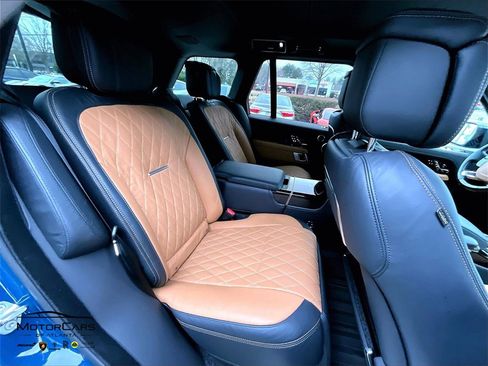Used 2021 Land Rover Range Rover SV Autobiography Dynamic image 24
