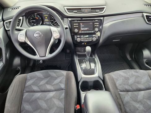 Used 2015 Nissan Rogue SV image 9