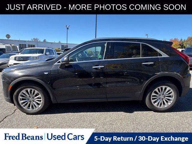Used 2024 Cadillac XT4 Luxury w/ Cold Weather Package AWD/4WD image 4