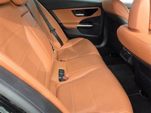 Used 2023 Mercedes-Benz C 300 Sedan image 15