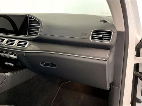 Used 2026 Mercedes-Benz GLS 450 4MATIC image 18