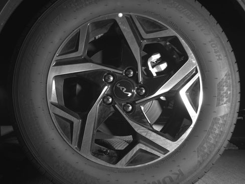 Used 2025 Kia Sportage LX FWD image 14