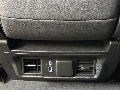 Used 2024 GMC Sierra 1500 SLT RWD image 19