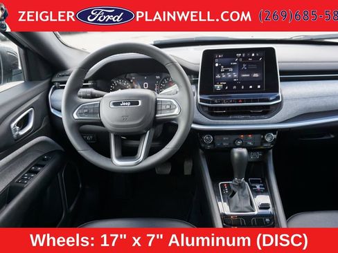 Used 2025 Jeep Compass Latitude AWD/4WD image 12