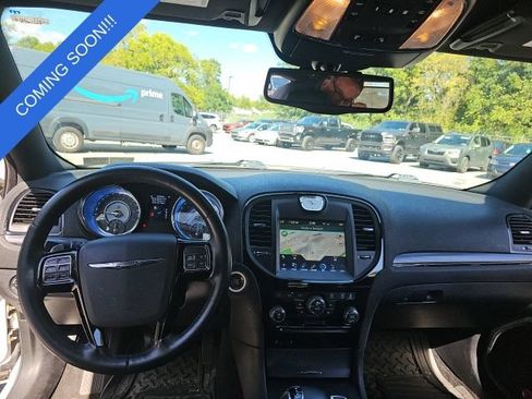 Used 2013 Chrysler 300 S w/ Luxury Group RWD image 11