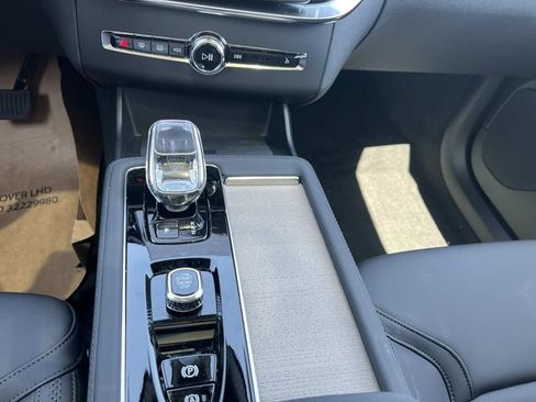 New 2026 Volvo XC90 T8 Plus w/ Protection Package Premier AWD/4WD image 32