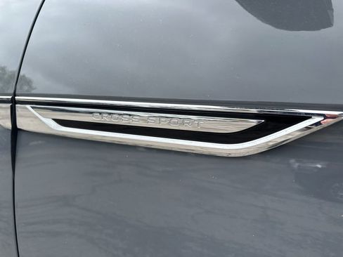 Used 2023 Volkswagen Atlas Cross Sport SEL Premium R-Line AWD/4WD image 4