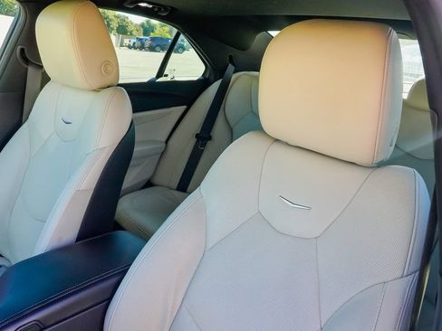 Used 2021 Cadillac CT4 Premium Luxury RWD image 13