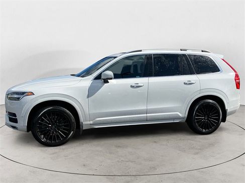 Used 2018 Volvo XC90 T5 Momentum w/ Convenience Package image 3